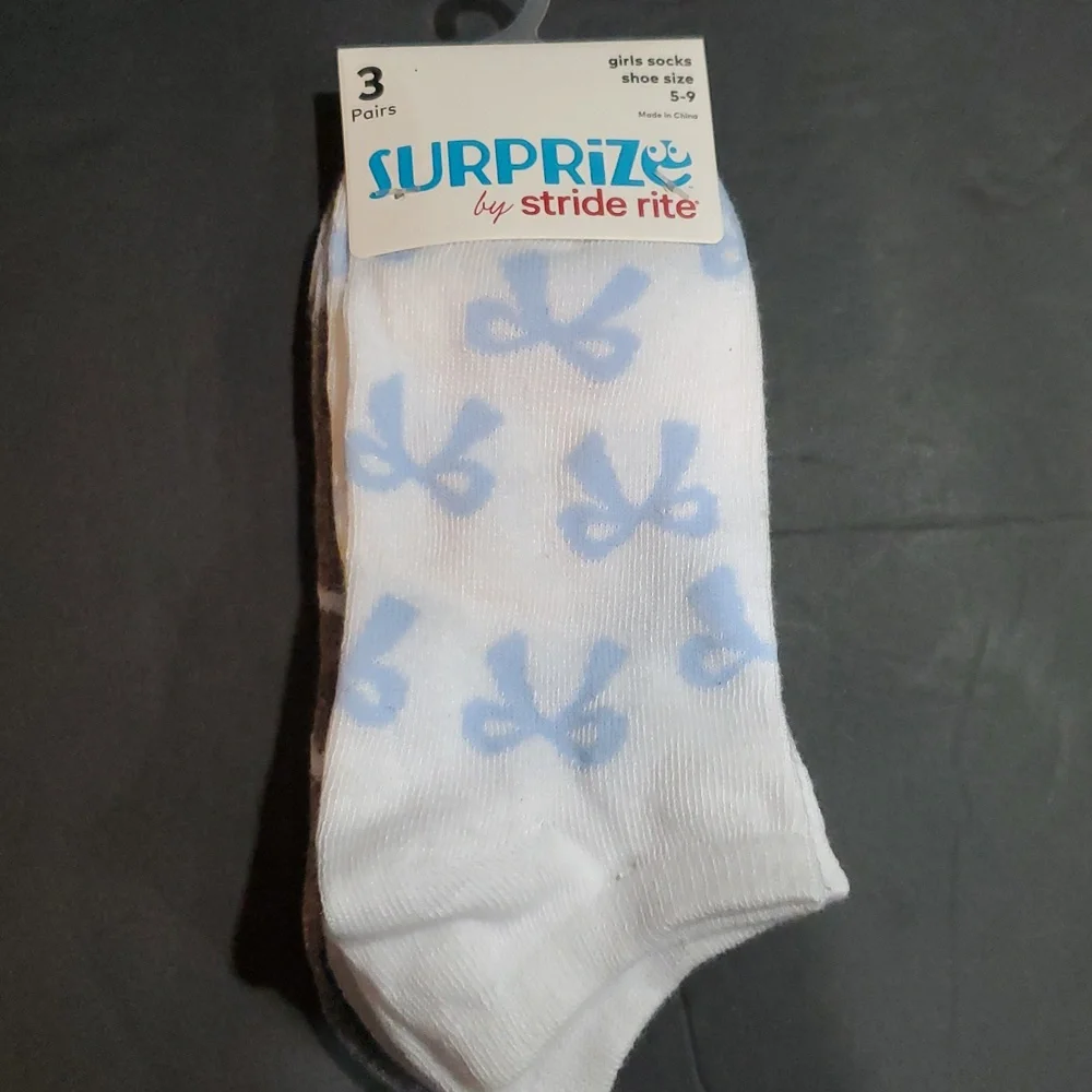 Surprize‎ by Stride rite 9pairs of little girls socks in assorted styles new